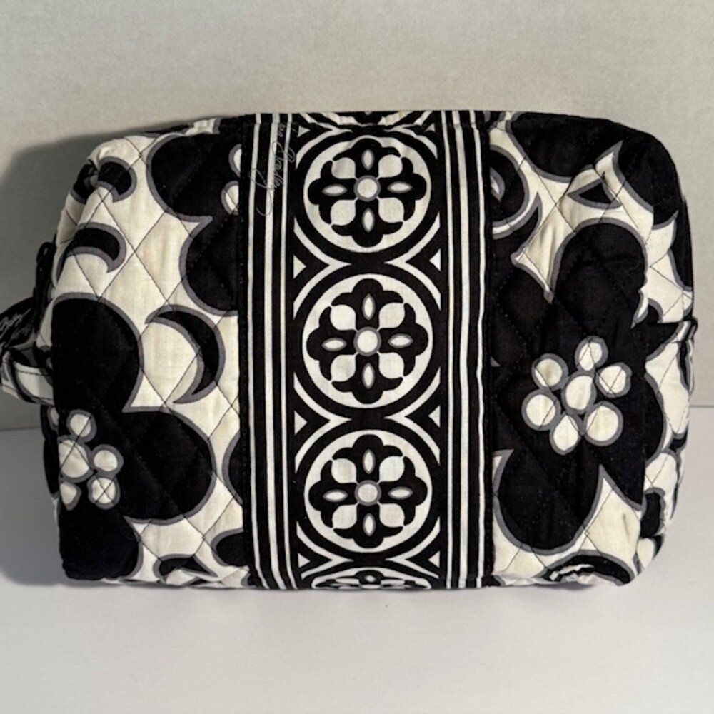 Vera Bradley Black White Gray Quilted Cosmetic Makeup Bag 10 x 7 x 3 inches